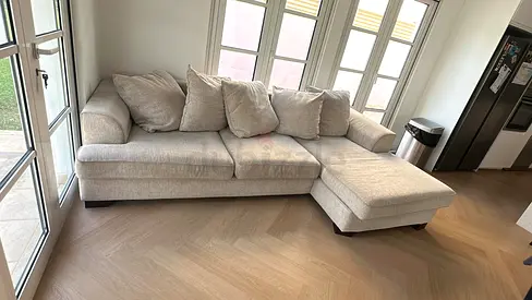Selling the one Kingstone lshape sofa Beige like a brand new