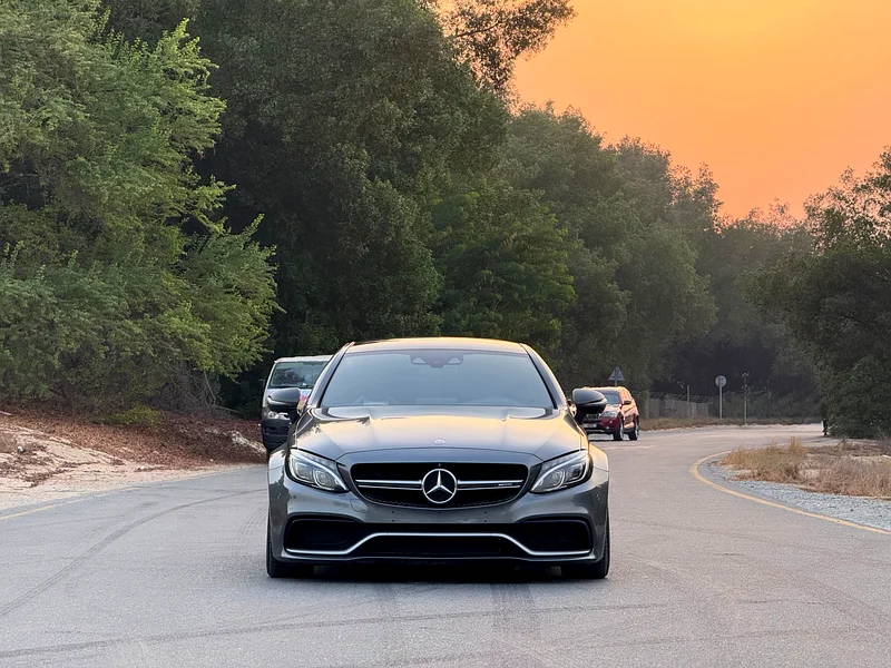 MERCEDES BENZ AMG C63s COUPE 201763163859448705111