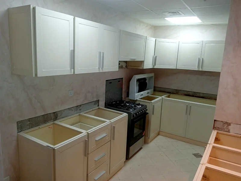 decorations, fixes and maintenance services, finishes, locksmith services,63186768476419112