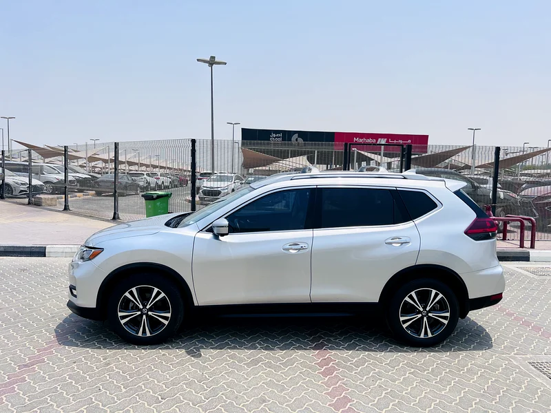 NISSAN ROGUE 2019/LOW MILEAGE/VERY CLEAN CAR63228274527106112