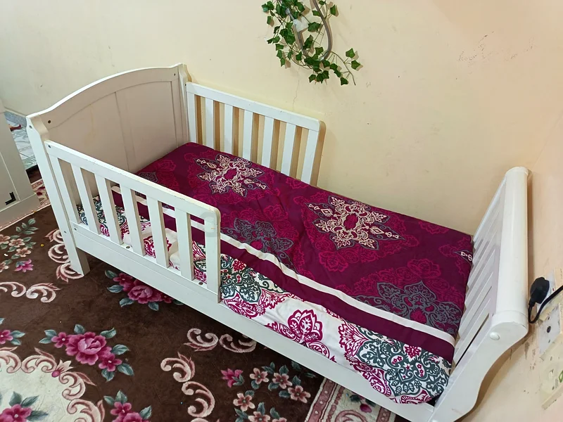 سرير أطفال ساحر مع مجموعة سرير جميلة63206393651459111