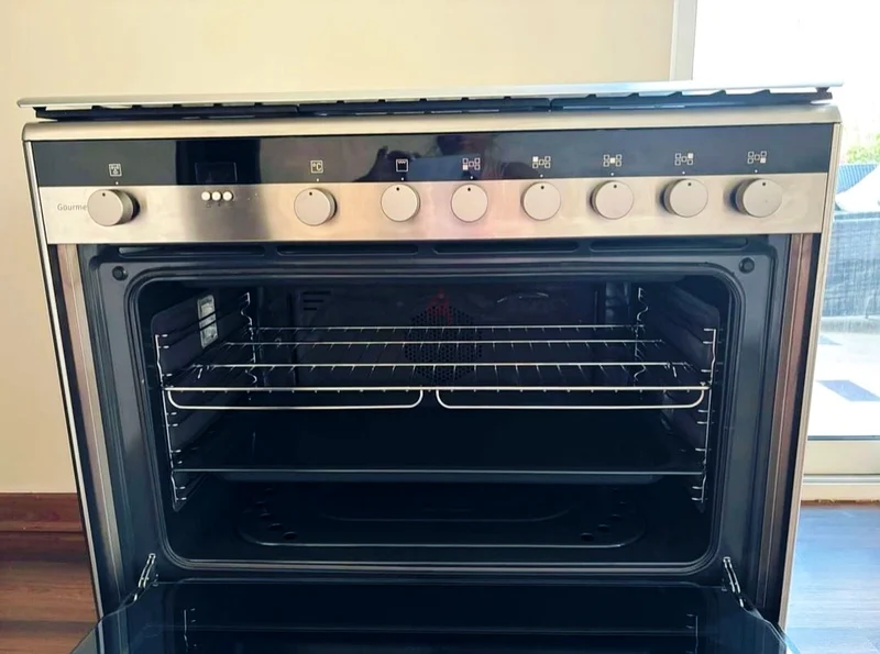 Siemens Full Gas Cooker IQ700 – Sleek Design, Italian Engineering63247753842690111