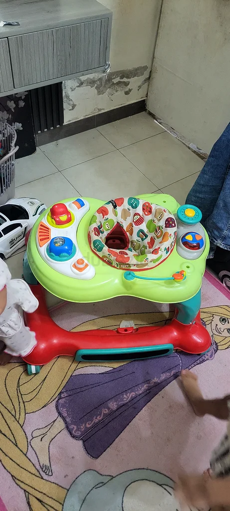 عربة تنقل الأطفال63196136250755112