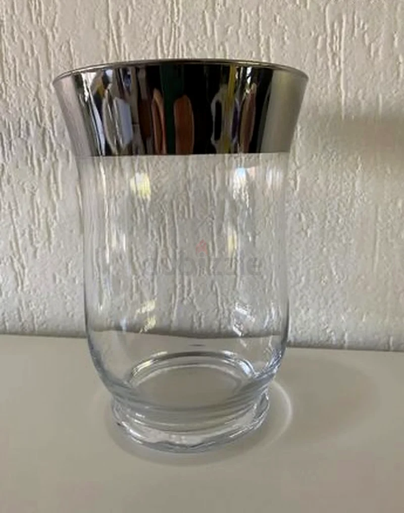 Glass vase - flower vase63177132362499112