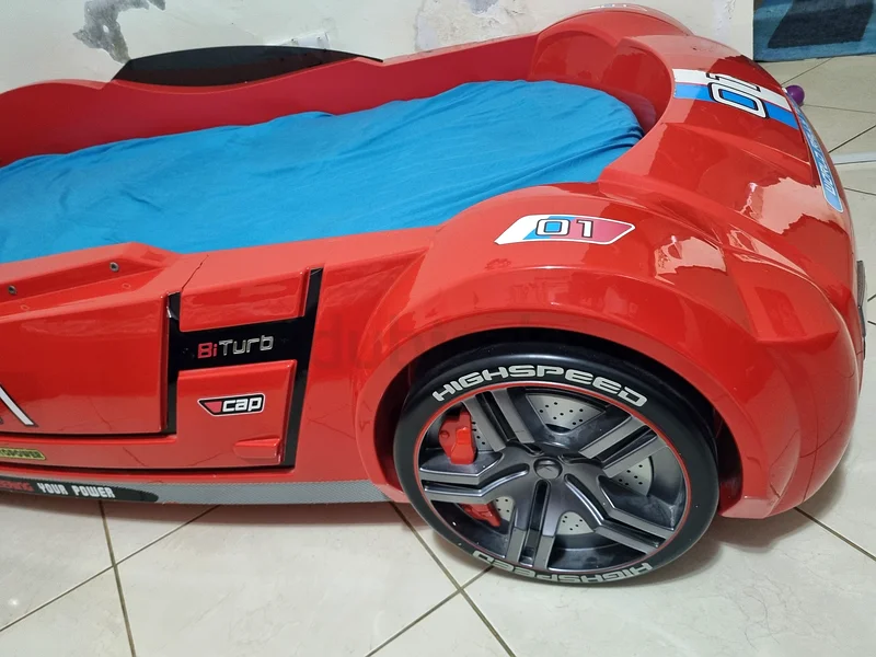 Car bed with mattres63187701207042114