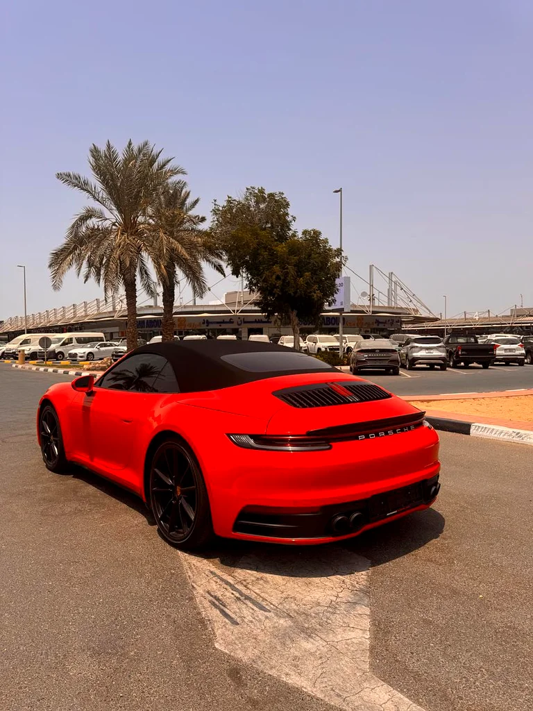 بورشه 911 كاريرا 4 لعام 202063233587581058114