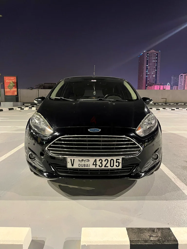 فورد فيستا63233587904898112