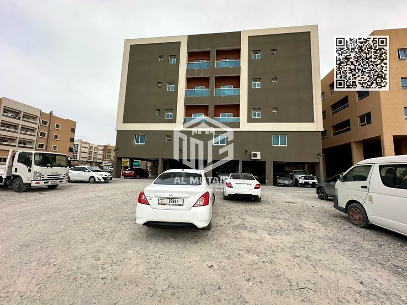 فرصة استثمارية كبيرة في عجمان نقدم لك الفرصة لامتلاك مبنى في عجمان، الروضة 3، للبيع. الميزات: - أرضي + 3 طوابق63253958721153110
