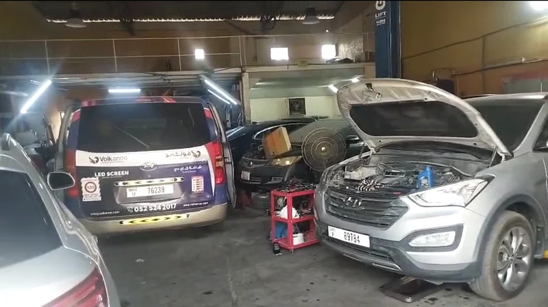 Car Garage Space For Denting Painting632134419991061112