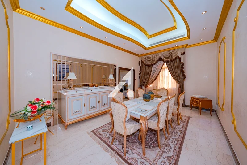قصر صغير فاخر وأنيق من 9 غرف نوم مع مصعد63654978775939114