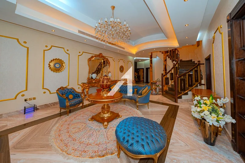 قصر صغير فاخر وأنيق من 9 غرف نوم مع مصعد63654978775939113