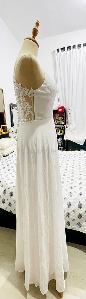 فستان سهرة أبيض أنيق معروض للبيع!63239618225410113