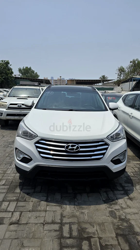 Hyundai Grand Santa Fe 2013 Model.Sun Roof.Full Option Panaromic Roof 7 seater63137332715394113