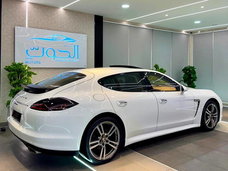 PLATINUM PORSCHE PANAMERA  V8 ||  FULLY LOADED || GCC || ACCIDENTS FREE || AMAZING CONDITION63169916165761111