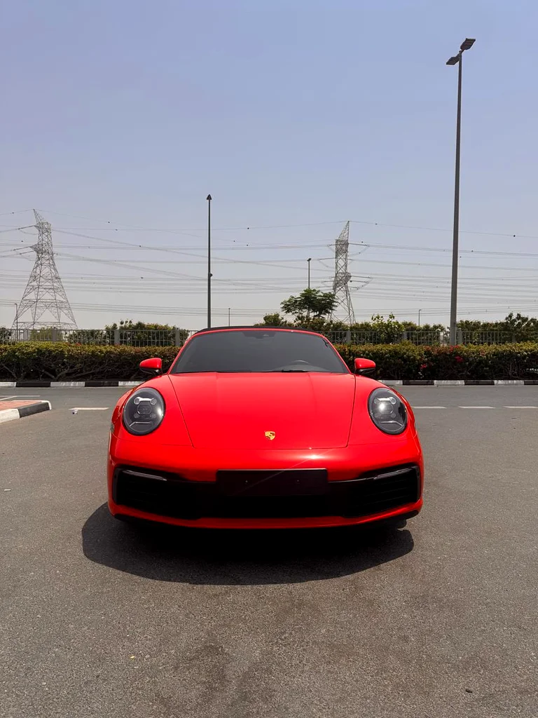 بورشه 911 كاريرا 4 لعام 202063233587581058111