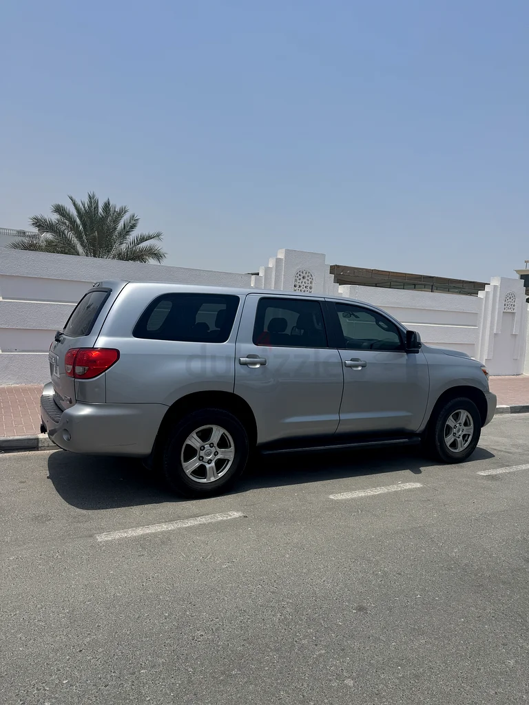 تويوتا سكويا موديل 2014، منطقة الخليج، محرك V8 سعة 5.7 لتر، مالك أول، طلاء أصلي 100٪63166155057153114