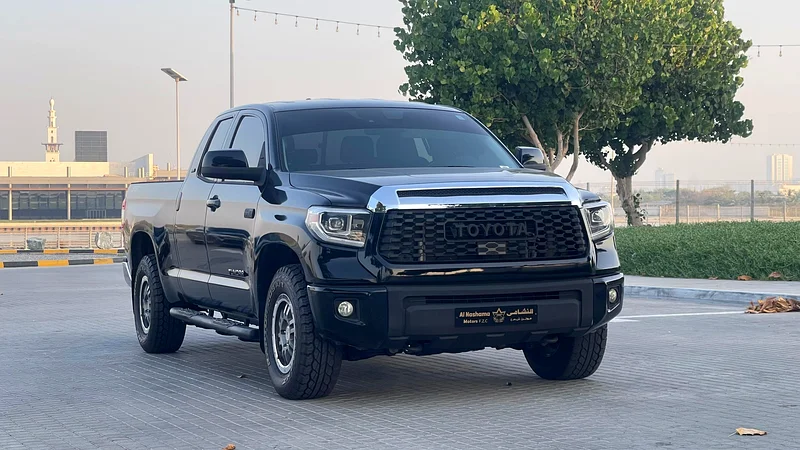 Toyota tundra SR5 perfect condition63147208414721112