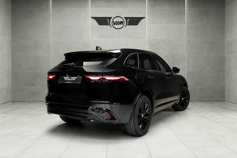 Jaguar F-Pace R-Dynamic, GCC Specs, Warranty Al-Tayer63221824820610113