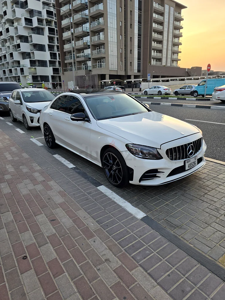 مرسيدس بنز 2017، C300 4matic، خيار تام بانورامي، بحالة جيدة جدًا63146292612993114