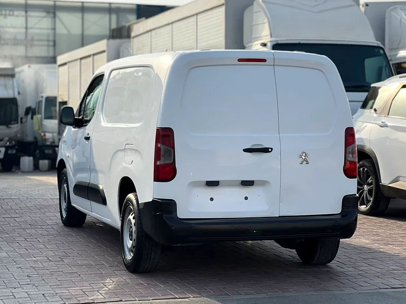 2022 | Peugeot Partner | Van | Manual | Ref#76663221302787587113
