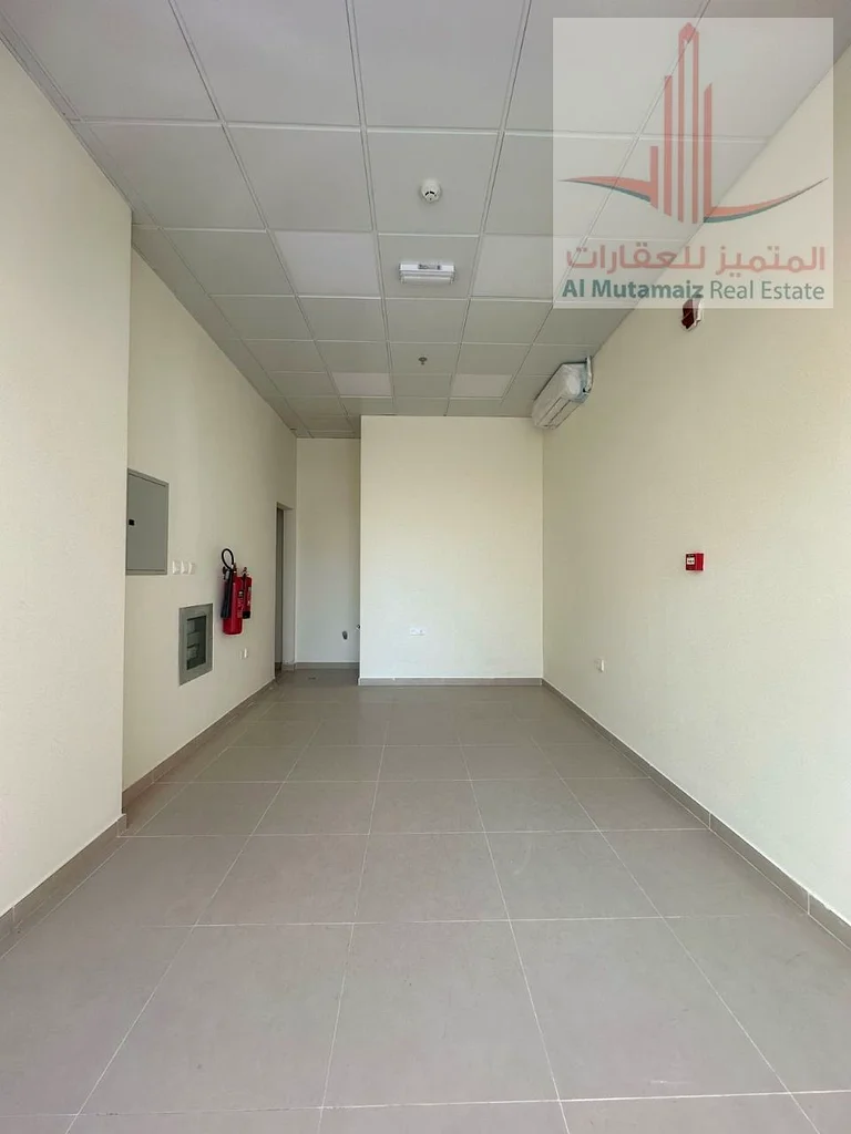 محل تجاري في منطقة الجرف الصناعية 3، قرب السوق الصيني، مبنى جديد، أول مُستأجر63263484314755113
