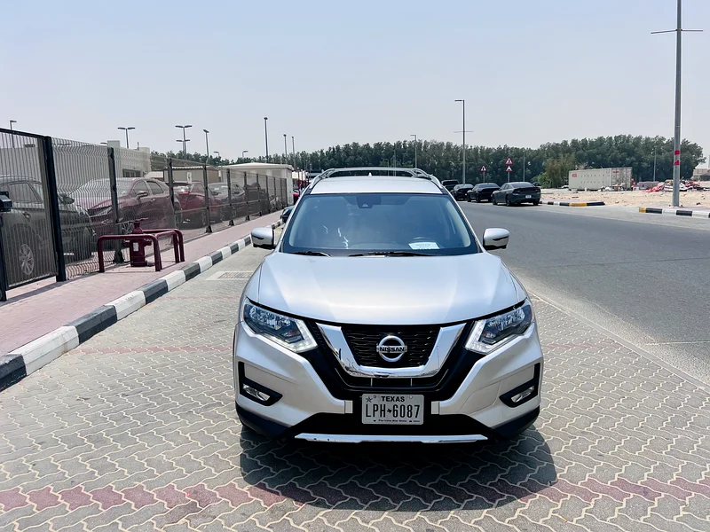 NISSAN ROGUE 2019/LOW MILEAGE/VERY CLEAN CAR63228274527106111