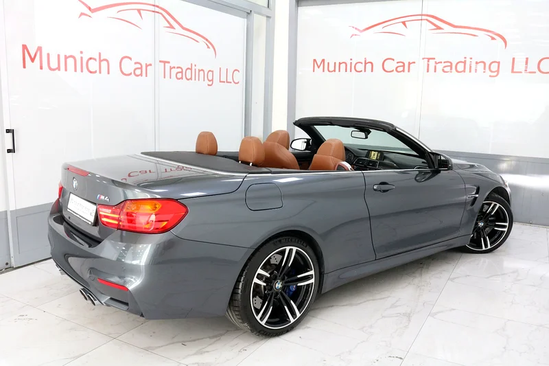 BMW M4 Convertible GCC with Warranty63230141782657112