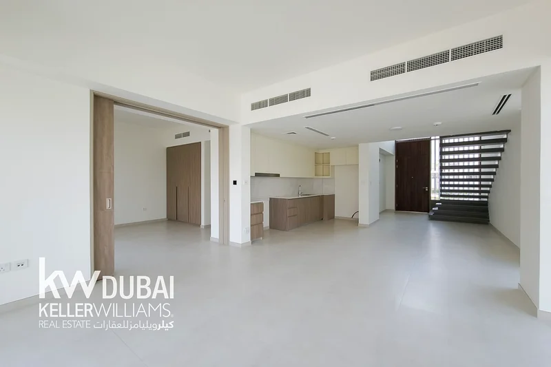 قريب من الحديقة | مشي إلى مركز المجتمع | نمط آستون63947787167105110