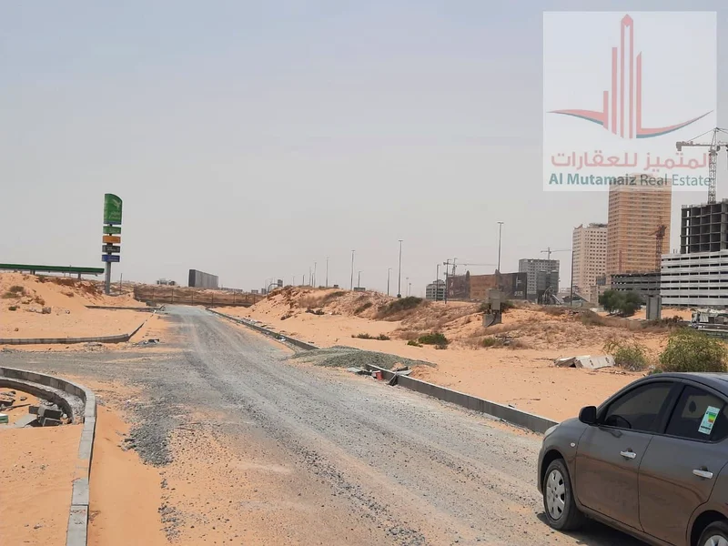 للبيع شقق سكنية وتجارية، عليا شارع محمد بن زايد الرئيسي، ملكية حرة63197613278721111