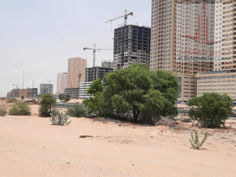 للبيع شقق سكنية وتجارية، عليا شارع محمد بن زايد الرئيسي، ملكية حرة63197613278721114
