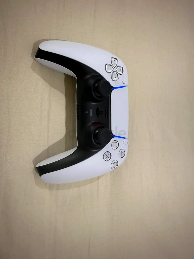 وحدة تحكم PlayStation 5 DualSense - حالة رائعة!63228831399298112