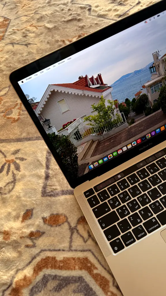 MacBook Pro m2 - 13” 16g ram 512gb63255536372866111