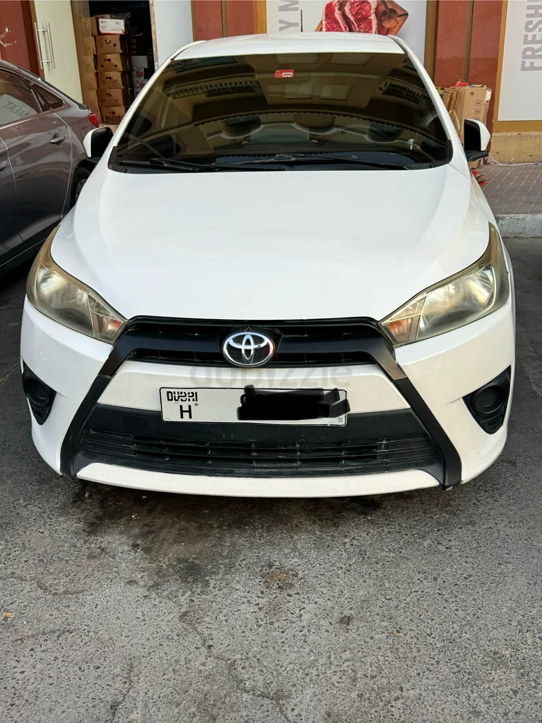 تويوتا ياريس63147210121730111