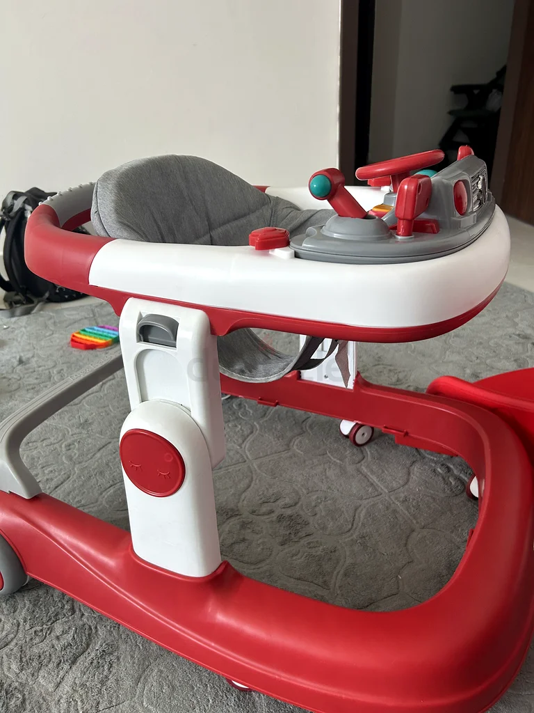 Fun and Safe Baby Walker - Perfect for Your Little Explorer!63204860148483112