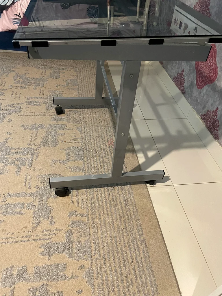 طاولة معمارية حديثة632188037516821117