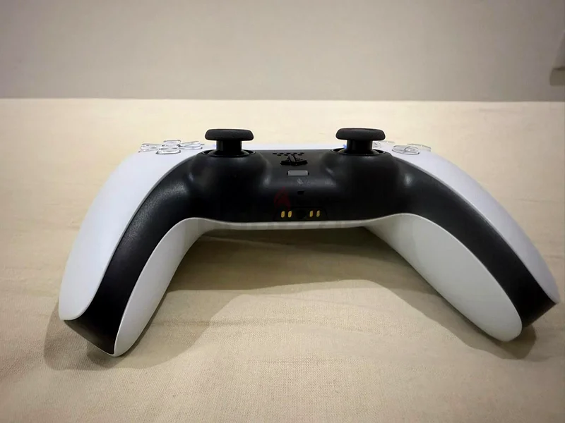 وحدة تحكم PlayStation 5 DualSense - حالة رائعة!63228831399298114