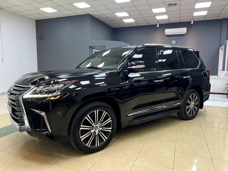 2021 Lexus LX 570 low kilometers 70000 km 1st Owner63232140076034112