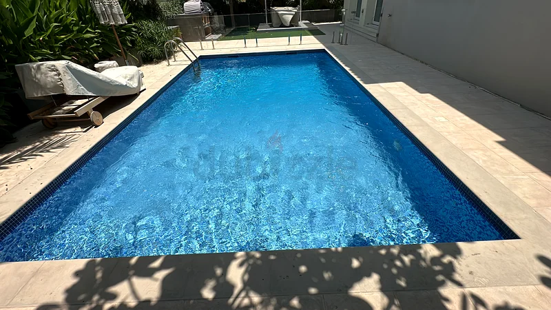 Swimming pool63441100073601113