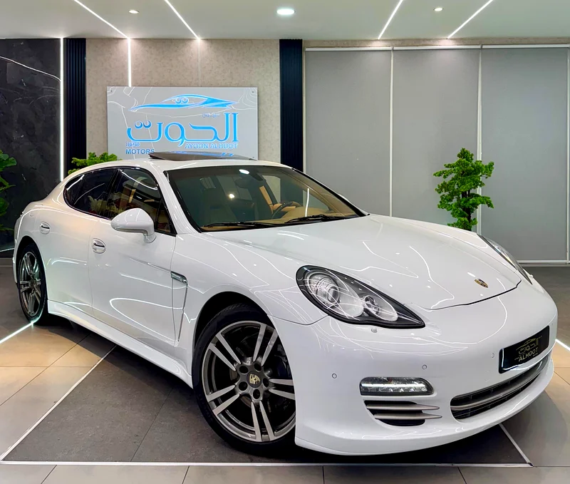 PLATINUM PORSCHE PANAMERA  V8 ||  FULLY LOADED || GCC || ACCIDENTS FREE || AMAZING CONDITION63169916165761112