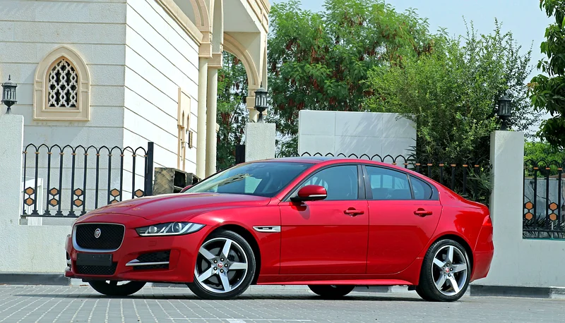 2017 جاكوار XE R سبورت | لون أصلي | 1325 درهم × 36 | دفعة أولى 0% | مالك بريطاني واحد632218247356181113