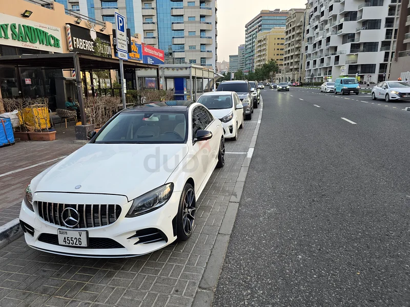 مرسيدس بنز 2017، C300 4matic، خيار تام بانورامي، بحالة جيدة جدًا63146292612993113