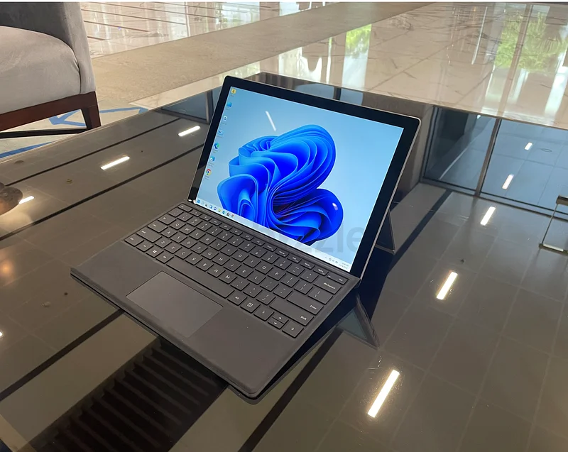 مايكروسوفت سيرفس برو 7 - كور i7 | الجيل 10 | 16 جيجابايت | 256 جيجابايت SSD | نموذج تجاري | مع قلم63165239139970111