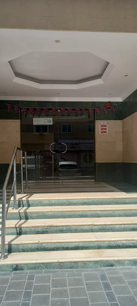 مبنى للبيع في مويلح، طريق الجامعة، الشارقة63195060019203114
