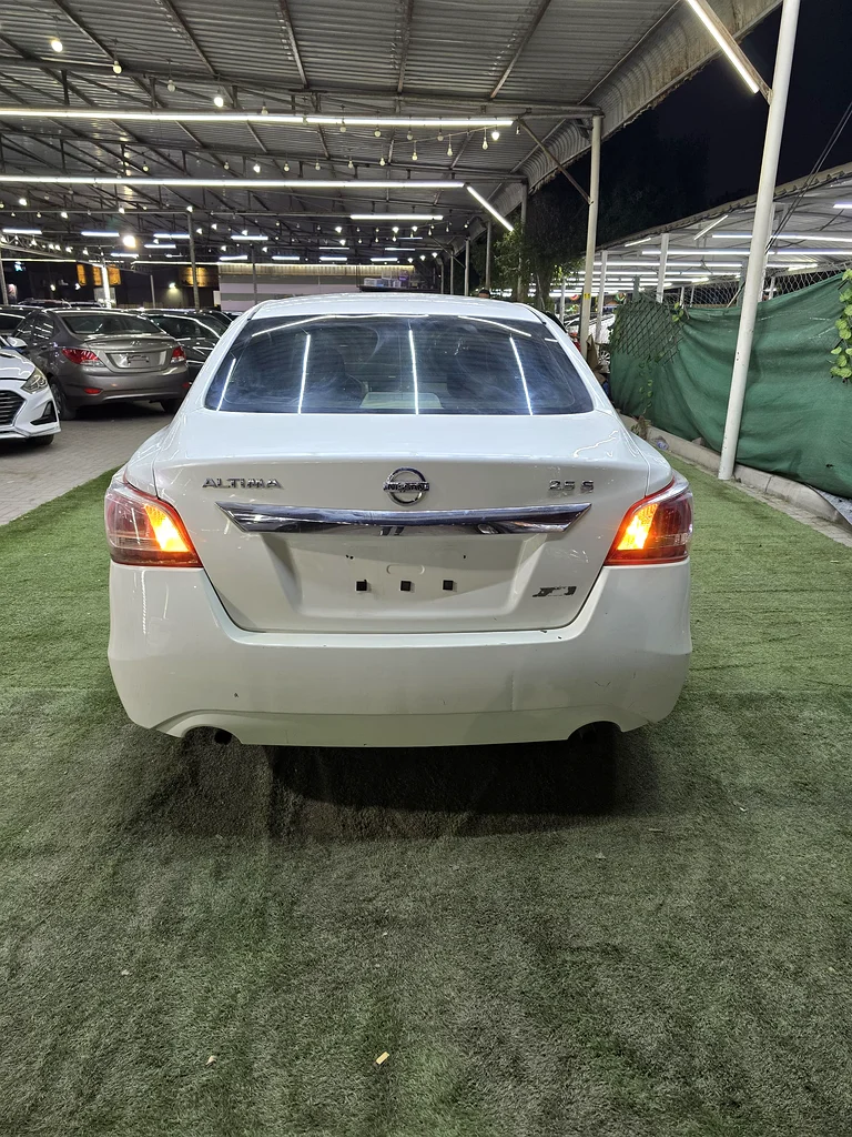 نيسان التيما خليجي نضيفه جدا63147685331587113