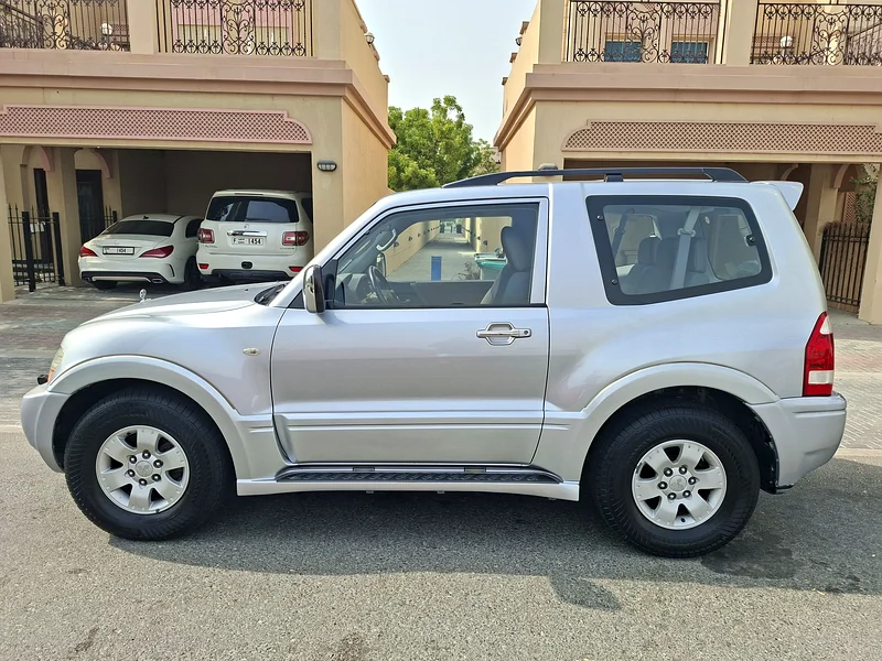 ميتسوبيشي باجرو 2006، محرك 3.0 لتر V6، إصدار قصير العجلات، مواصفات خليجية، سجل صيانة جيد، بدون حوادث، لم يغمر بالمياه63225696767107111