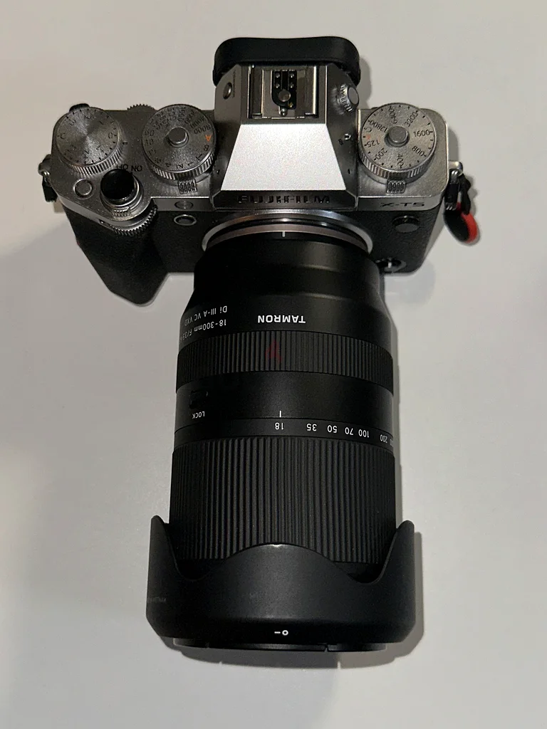فوجيفيلم X-T5 برو كيت | تامرون 18-300 مم + عدسات آرتيسان برايمز + فلاش63236125337090113