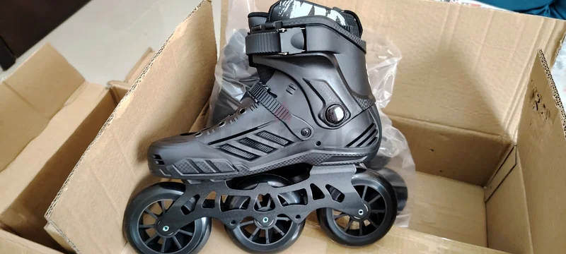 High-Performance Inline Skates for Smooth Gliding63169934726531112