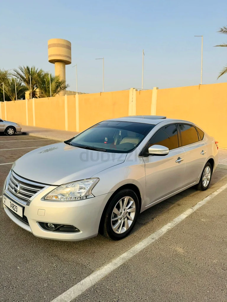 Nissan Sentra GCC spec 2 keys second owner full option with sunroof and leather seats63148165697666114