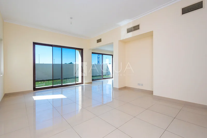 Single Row | Vacant | Negotiable | 3 BR Villa63727297704963114