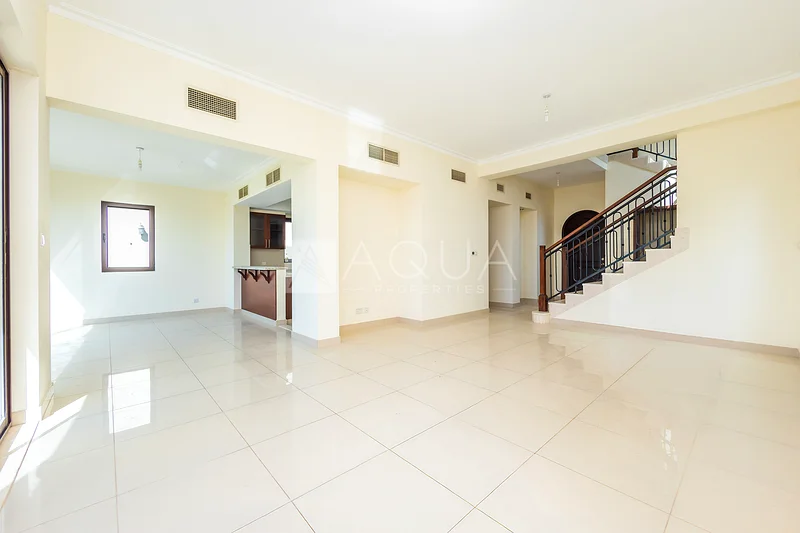 Single Row | Vacant | Negotiable | 3 BR Villa63727297704963111